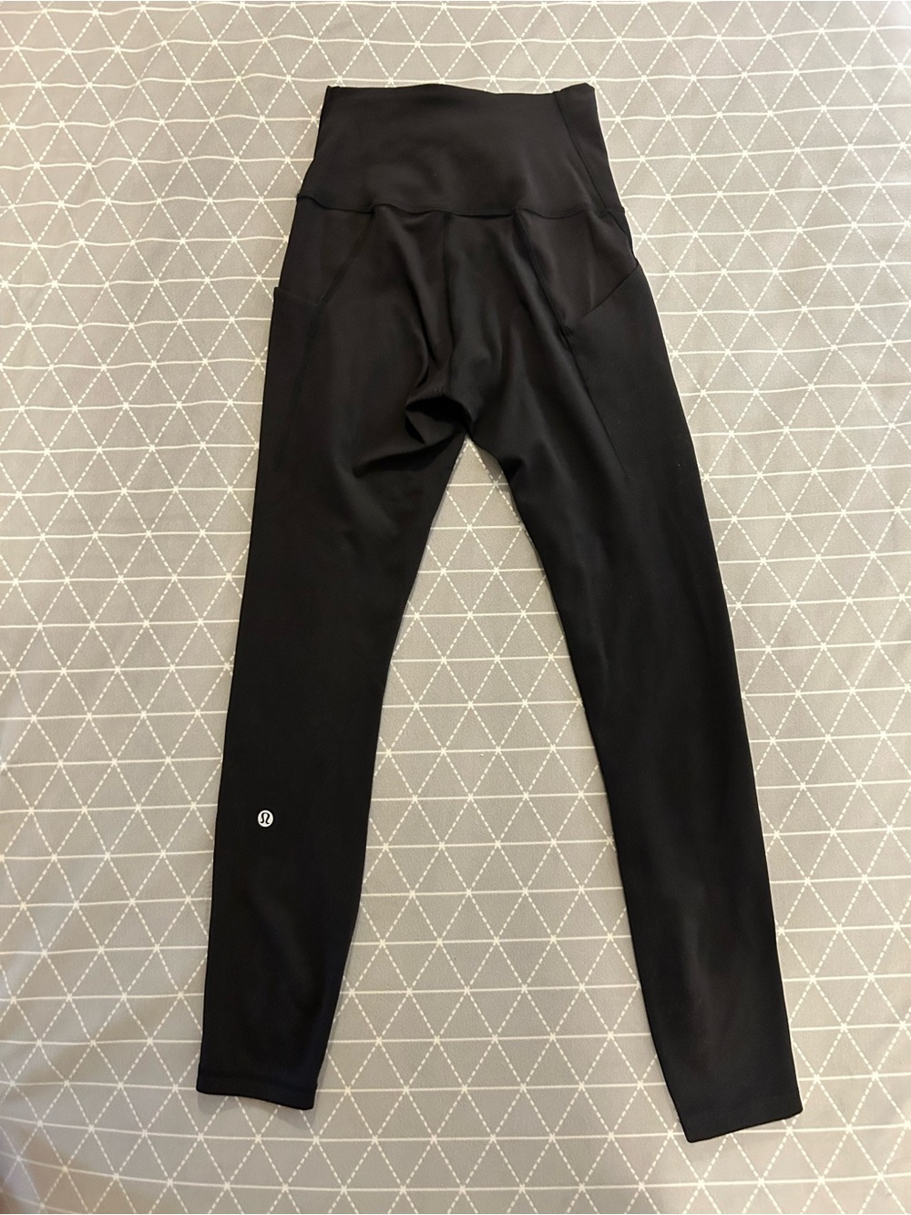 lululemon athletica Black High-Rise Wunder Train Leggings - 25” - Size 4